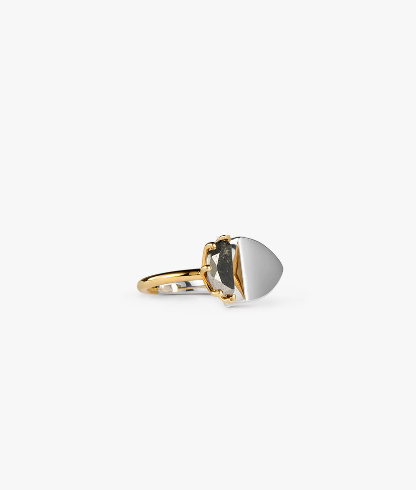 Pirita Half Cut Bicolour Ring