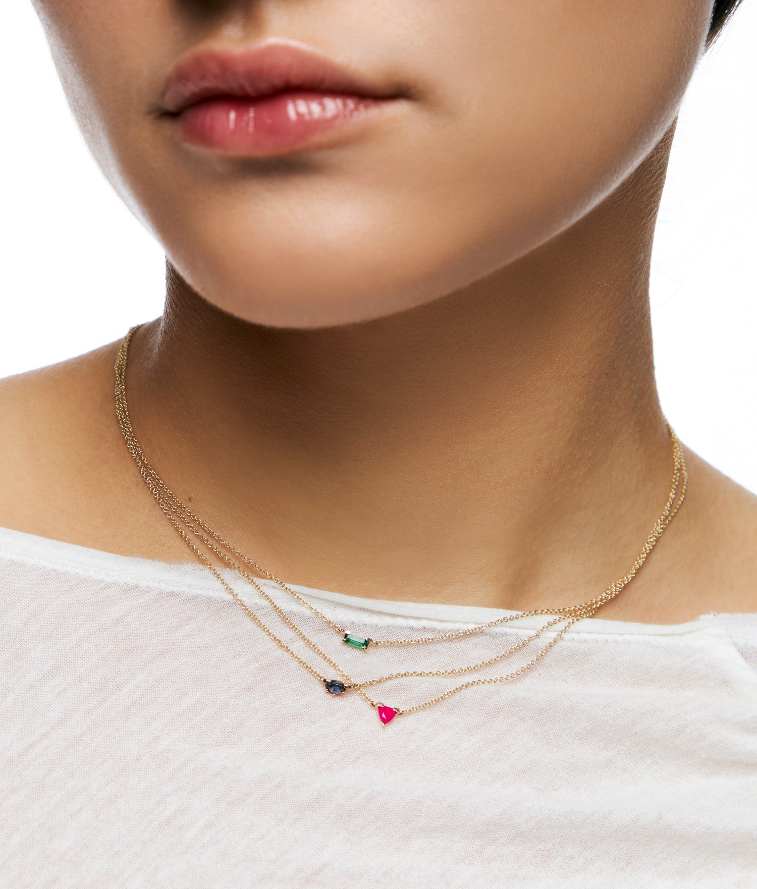 Collar de  Oro 14K con Zafiro de Labaratorio "Half Cut" de 0.15 ct