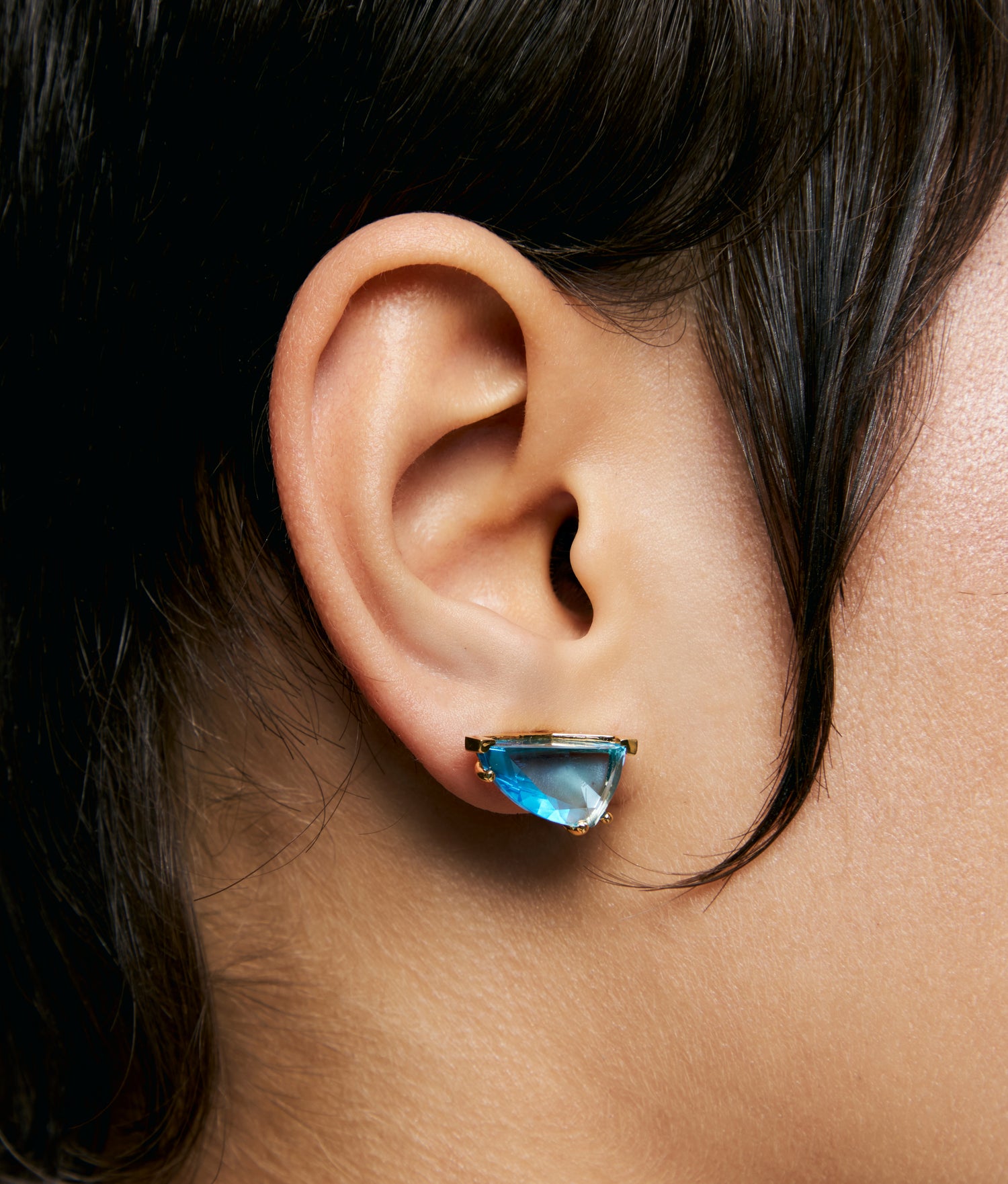 Pendiente de Topacio Azul "Half Cut" Trillante