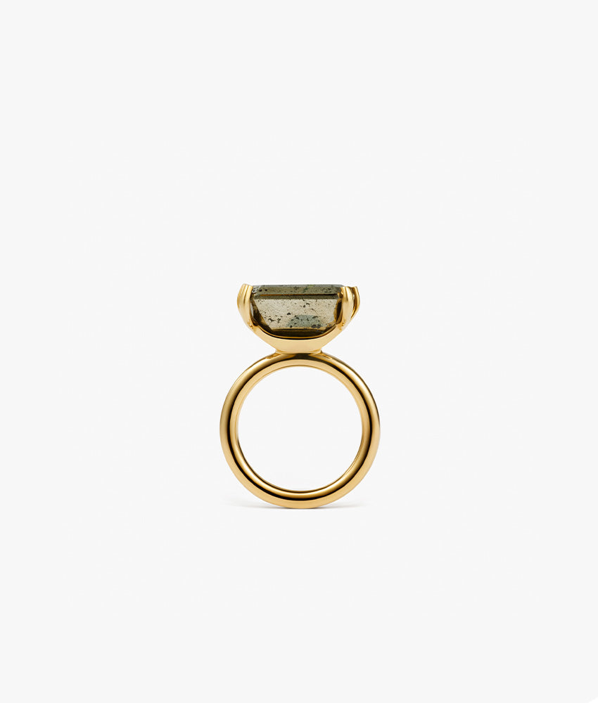 Pirita Half Cut Emerald Ring