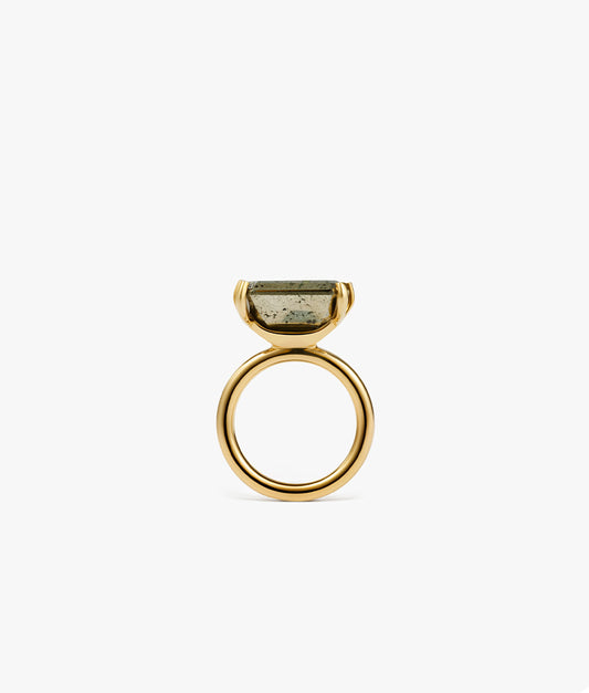 Pirita Half Cut Emerald Ring