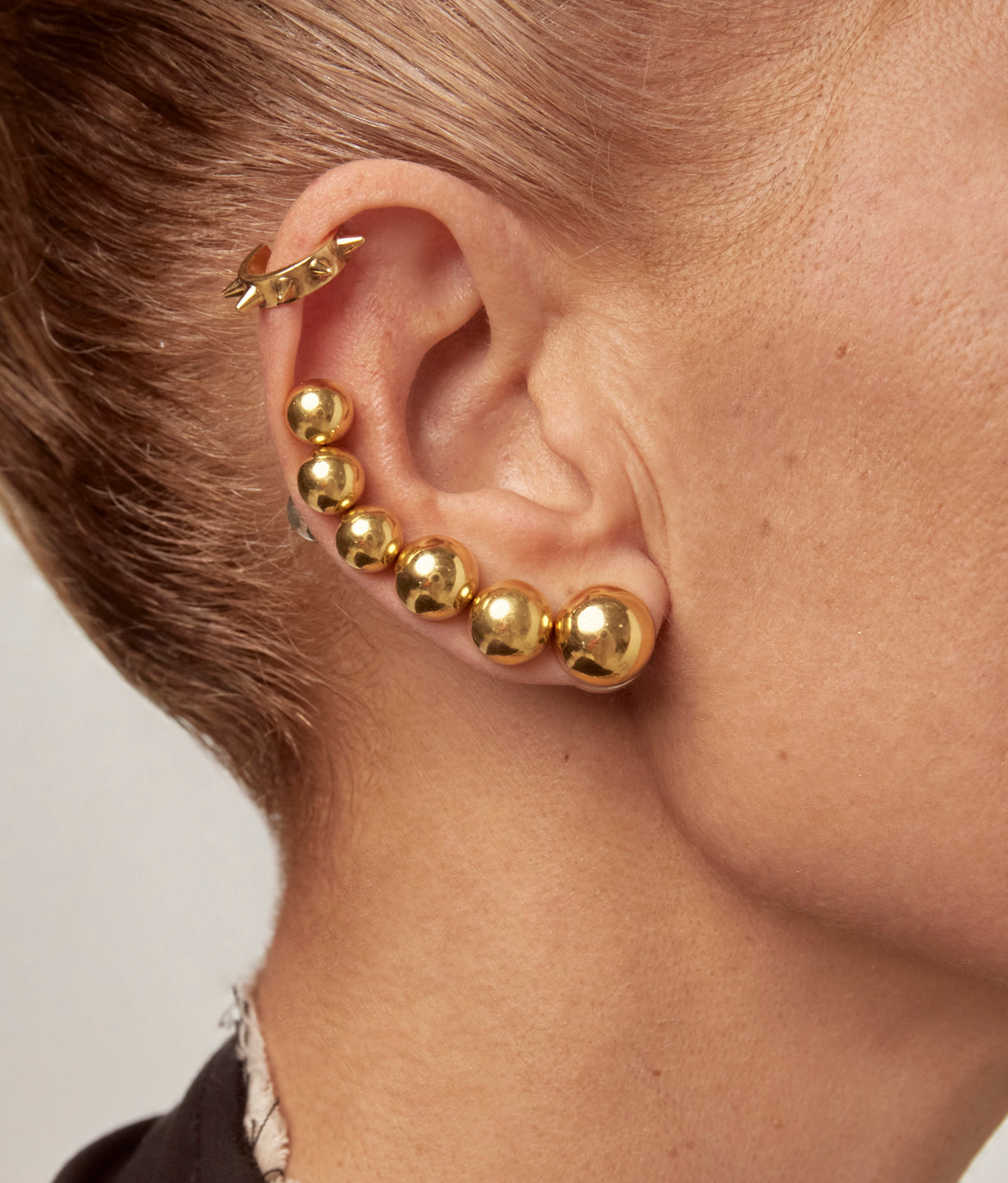 Bicolor Twisted Boom Medium Ball Earring